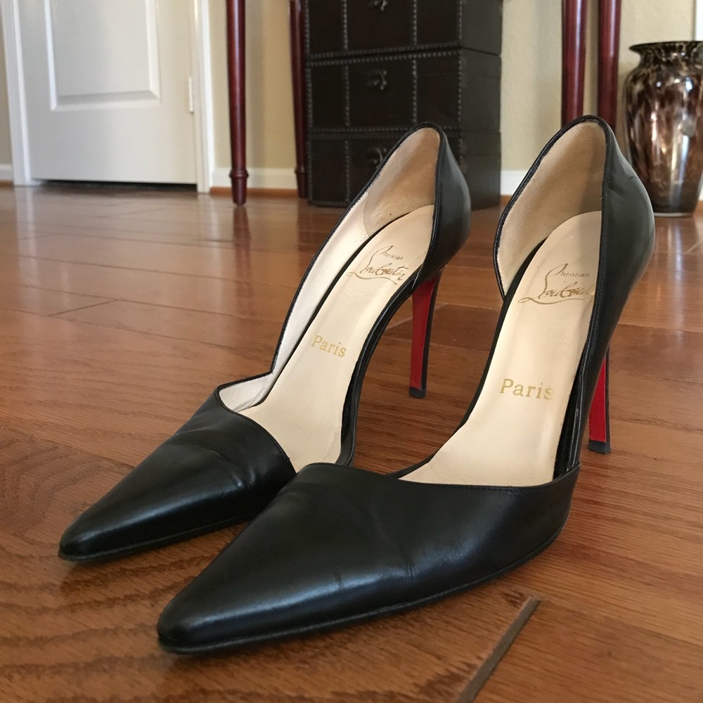 Christian Louboutin Black Pumps